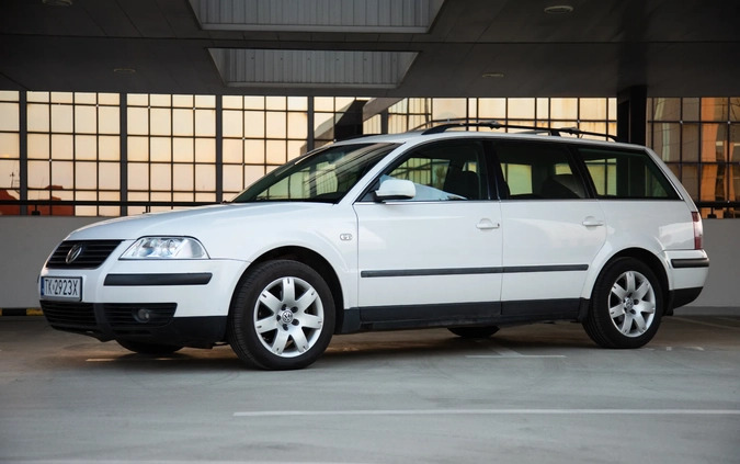 Volkswagen Passat cena 6400 przebieg: 438500, rok produkcji 2003 z Kielce małe 254